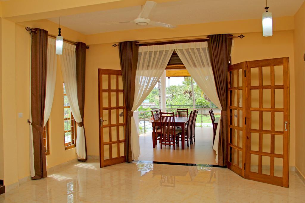 Bluewater Beach Resort Trincomalee Exterior photo