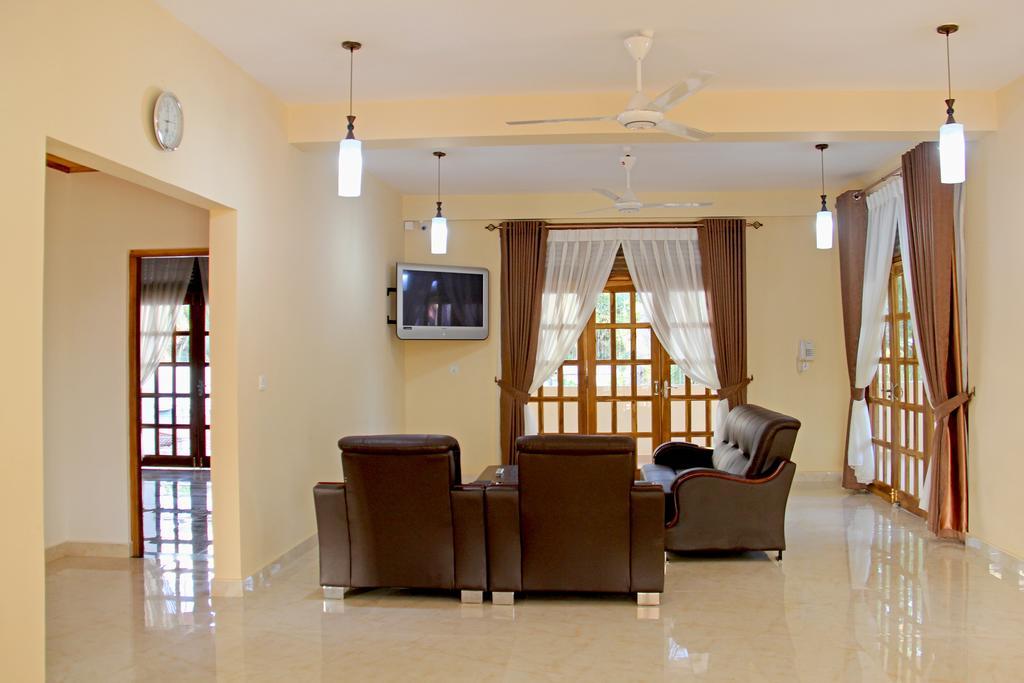 Bluewater Beach Resort Trincomalee Exterior photo